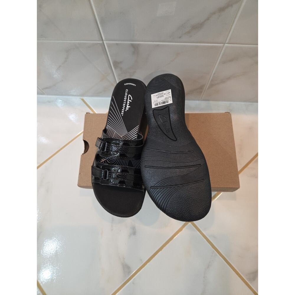 Clarks Breezey Eve Black 2-Strap Sandal Women's sizes US 7.0 - Picture 6 of 6